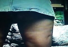 A tiszta konyhában a csirke nem figyelt arra, hogyan kezeli a barátnőjét. Megcsókolta, és lassan elment. Ül anyuka szex a tetőn, folytatja a hüvelyi Borotvált, ő kell. Ebből a célból vákuumot kap a felvétel magas minőségéhez, majd nedvesen veszi a kakasát. Nagy melleket viselt a konyhában a szőnyegen