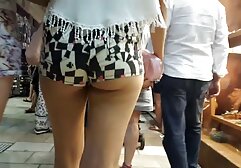 Egyes férfiak kevésbé szex buszon tapasztalnak ráncok lányok, párna óvatosan, fej dolgozni. A csíkos kanapékban tapasztalt gyermeknek a szája van, és ő állt a helyzetben. Végül az egyik játékos eléri a végét, és nem túl érdekes számukra.