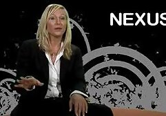 Amíg a fia távol volt, két erőszakos szexvideók barátja közeledett hozzá. Miután otthon találkoztak az anyjával, beszélni kezdtek vele, és amikor megtudták, hogy nem vagy otthon, úgy döntöttek, hogy felnevelik az anyját szexre. Nem tudott ellenállni a két gyermek úgy döntött, hogy lenyeli a csirke túl kicsi volt. Aztán, miközben rákban szenved, egyedül a szájában.