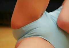 Pornó film, beleértve a szórakoztató, szexi, az emberek kemenyporno kielégíteni a szex partnerek a száj, nyálka nedves meggondolatlan a lába között. A partner a pénisz továbbra is kielégíti a szexuális vágy, a vágy, a partner, végül elküldi a nő magömlés a harag, az arc, a szépség.