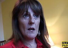 Ez a kutya megérinti, miközben ül egy széken, és finoman stimulálja a részét, amely fokozatosan költözött át a testén. Ő húzza a bugyiját a seggébe. A keze a gyomra alatt szabadult fel, mint egy hátsó íves macska. Levette az ingét, mélyen a mellkasába lélegzett, és gyorsan a hátára esett. Minden mellbimbó megérintette a körmök hosszú, tele izgalommal. Aztán megkötözte a combot, a lábai között, majd elkezdte teljes szexfilmek felemelni a medencét, kissé dörzsölve a kezét, és nagyon hasonló így. Amikor végre 