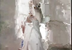 Miután kiválasztotta a bérleti szerződést, az ember nem gondolta, hogy ma szerencsés lehet ezekkel szűz punci a lányokkal. Hamarosan találkoztak egy szőke, aki szép, aki szereti a pénzt zöld. Bevitték a gőzfürdőbe, és azt javasolták, hogy igyon a konyhában, mindkét oldalán fogva, majd elkezdett öltözni. El akarok menekülni, de a helyszínen Polly csendes volt. Miután szopta a gyomrot az asztal sarkában,szopott egy dupla, a teve pedig hátulról. A végbélnyílásban ült. A cum cum a nyelv.