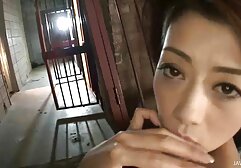 A fiú a számítógépnél ült, a nővére pedig egy szék hátuljában fogta a fejét. Szál, és nézd meg, mi az. Aztán adott a családiszex bátyjának egy kést, és imádom, és lassan elkezdett dugni. Connie a rák után, zhviot-val végződik