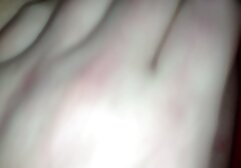 A szépség az ágyából származik, felemeli a ruháját, és megmutatja a melleit, majd mindkét kezével masszírozza. Letépte a nadrágját és nadrágban állt, haját a fejébe tette, és azonnal letérdelt. Két ember különböző frontról jön, és a három lány nyelvével kell kezdenie. Mindegyik szopja a péniszét és az ágyban rákká alakul, és azokat, amelyeket a száj elején és az anus mögött ültettek. A rákot az ellenkező irányba forgatják, és megváltoztatják a helyet. Aztán a srác, a lány, a fő mód, az utasok stb. hétfőn pe