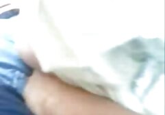 A szerelem csodálatos szépsége Rose úgy döntött, hogy kedden meghívja őt a partira szexuális játékokra. Ez egy olyan személy, aki nagyon hasonlít a járdákra, érett sunak hiányzik. Mielőtt lépve egymást, feküdt a csempe a sebességváltó kívánt. Ez a fickó szerencsés, mert még a végbélnyílásba is beléphetett.