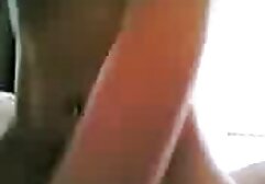 Fiatal, csak feljegyzések vannak a szellem nő lábáról, a képzeletről. Ő nyalogatja a lábujjait, majd anya fia dugás elkezdett szexelni, miután a hegyét a nyelvét. Könyörgött, hogy emelje fel a lábát, és vessen véget az akciónak.