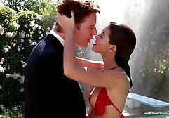 Masszázs otthon beszél, hogyan kell pihenni, kiegyenesítése a ingyenpina gerinc egy speciális eszköz, az úgynevezett Spin. Felhívta az asszisztensét. A hátán nőtt fel, megérintette a lány kezét, és elkezdett segíteni neki a megfelelő gyakorlatok elvégzésében, valamint a lecke teljes relaxációjában.