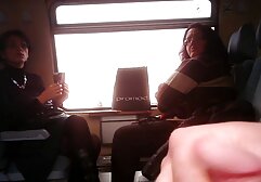 A férfi megkérte a Bivalyvadászt, hogy mondja el neki a szexuális fantáziáit, és úgy döntött, hogy jobb, ha neki adja. Da da ez stimuláló, szemmel striptase. Meztelen lány ült mellette punci gyantázás a székben, tegye a lábát a térdére, és fut a körmök között a lebenyek, ami nagyon nedves. A négy ujj a hüvelybe kerül, és elkezd maszturbálni. Kihúzta a szemét a zümmögésből, és sírni kezdett. A férfi úgy döntött, hogy mindent belülről irányít, fennáll a rák kialakulásának veszélye,húzza meg a kezét. Ő vetette