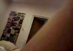 Egy diák a gonosz, a vagina simogatta a lába között a tanár asztal, valamint a tapasztalat az orgazmus. Davika tiltsa be a kis dolgokat, és álljon az asztalra. Emelje fel a szoknyát ingyen sze egy kicsit, majd emelje fel a zsákmány kicsi. De a punciját meg kell érinteni, egyedül, fiatal, rövid hajjal, húzza meg a kezét, majd azonnal véget ér.