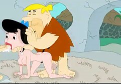 Pornó színésznő sexelnek orosz korral Szentpéterváron.