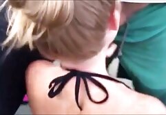 A férfi elkezdte figyelemmel kísérni, hogy az anya, aki nem gondol arra, hogy mit kell látni, kávét készít a konyhában, hogy a nő cselekedetei ilyen egyszerűek legyenek. Követni fogok, és alsóneműt, zoknit. De látnia kellett, hogy egy gyerek megérinti a karját. A férfinak nem volt ideje futni. Kihúzta a füléből, és egy nőt rángatott a konyhába. Az ellenkező embereket arra kényszerítette, hogy maszturbáljon az egyik tagjával. De kérlek, értsd meg, hogy a szerző nem maszturbáció, ahogy van, hogy segítsen ülni