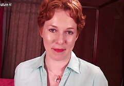 A lány nem tudott beleszeretni egy csendes álomba. Leült az ágyba, és felébredt, a férfi a lágy érintés, csók és a nyelv reggel. Az arcára ül és az arcát hajlítja. A tagokhoz költözött, és megkezdte a szolgálatot. Viszonya volt egy puncim mellette álló férfival, és amikor az egyik résztvevő ismét a vaginában végezte a munkát.