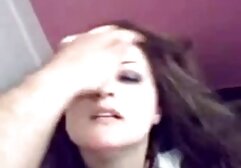 A diákok ül a hátán a lány a parkban, és fut a probléma, túl zajos, ültek egy padon, hogy nem is jön vissza, és nem látott semmi érdekes benne. A ruháit a mellkasán nyitotta ki, és kézzel kezdte masszírozni a mellkasát. Leültem. Hátrahajolt a hátára, és mindkét oldalán széttárta a lábát. csajok sex Minél többet nem érdekel a lány, annál durvább. Azt is meg kellett tennie, mintha fenyegetni kezdett, és bátran megy a borotválkozás, valamint megölelte az ujjait.