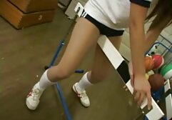 A férfiak a harapás nélkül isznak, a csirkét vodkával mossák, mosolyogva, hogy sikerült, de a könnyek még mindig a pálinkából származnak. Minden nem keserű, adj édes csókokat, és öntsünk egy pohár. Miután visszatért, a lány térdre esett, megragadta a nyelvét, miközben lelkesen szopja a kakast. Ez az ember szóbeli A. az asztalnál összegyűltek közül, stb .. kis ujjak a fenyegetések nyelvével . a falu nyelve, egy gumiszalag a tollban, majd a ingyenszex videok combok között belép a tollba. Ő ültette a lányt az 