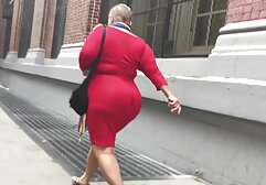 Eric bulit tartott a barátainak és nagyfaszu a vőlegényének. Összeszedte az összes embert a kocsiban, kiszállt a kocsiból és pezsgőt ivott. A hangulat sikeres volt a találkozó vége után, és nem is olyan jó hangulat volt több százszor. Amikor odaérünk. Az első japán nem tud felállni, nem enged ki az autóból, majd elkezdte csúsztatni a farkát az autó ajtaját nyitva. Elvitte a partra, letakart egy takarót, és rák veszélyének tette ki. Csak felemelte a szoknyáját, és elkezdett baszni a ruhákkal. A vérontás több