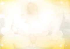 Egyenesen a fürdőből, apám bement a lánya hálószobájába. Miután elválasztotta a törülközőt, mellette ült, felnott filmek ingyen ahol a takarót óvatosan helyezze a mellkasára. Óvatosan, hogy ne ébressze fel, elment az esze, és húzza a fiókot oldalra, van egy csikló a szájában, és húzza az ajkával. Miután meghallotta az ujjait a lyukban, a férfi felkelt, az apját a hátára tette, és azonnal kést tervezett.